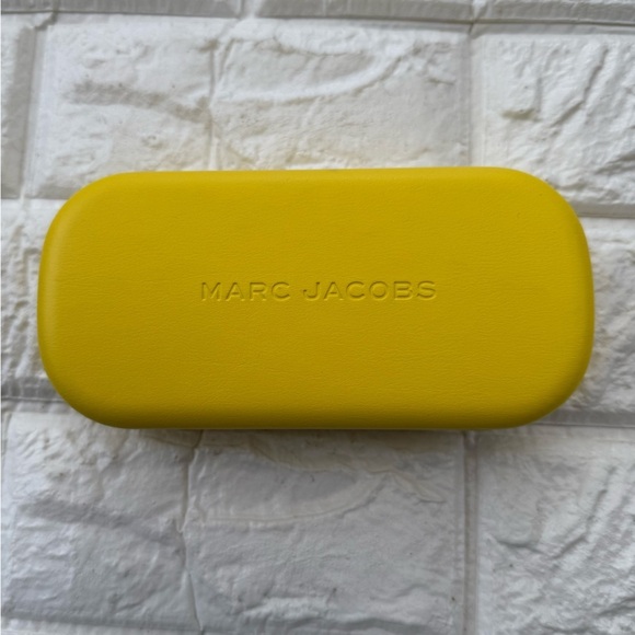 MARC JACOBS Yellow Hardshell Sunglasses Case - Picture 1 of 5